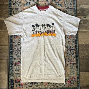 Vintage, late 90’s Mickey Mouse T-Shirt 🐭